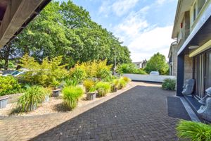 Photo 27- click for photo gallery